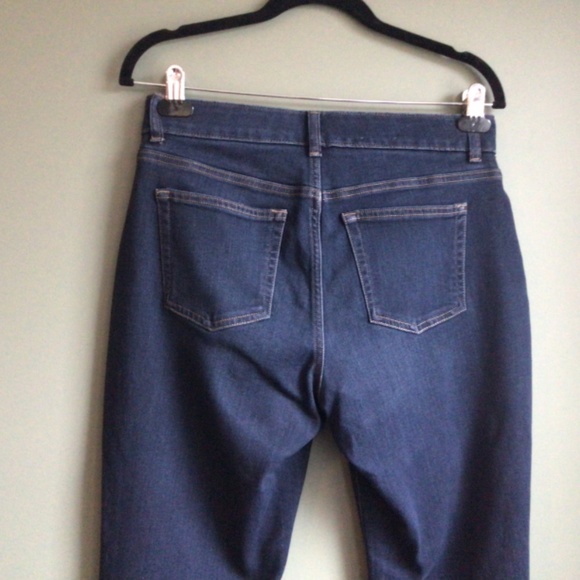 Ladies stretch skinny jeans. Sz 10P 26” inseam 9.5”rise - Picture 3 of 9